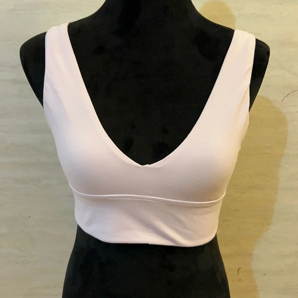 Lululemon Align V-Neck Bra
*Light Support, A/B Cup
Pink Peony - Picture 6 of 10